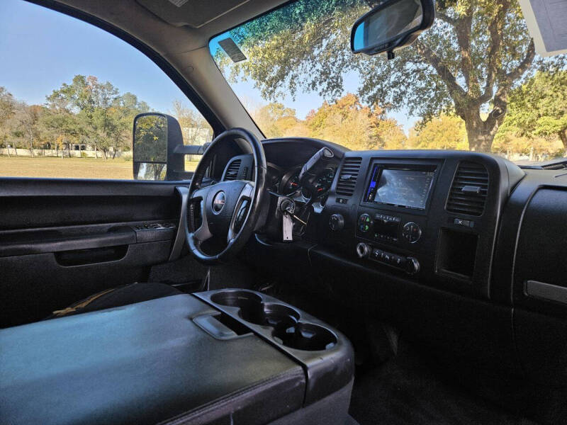 2014 GMC Sierra 2500HD SLE photo 25