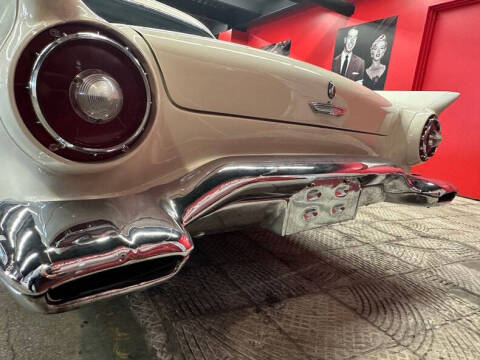 1957 Ford Thunderbird