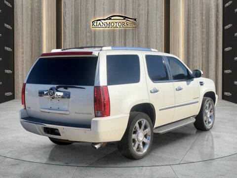 2012 Cadillac Escalade Luxury