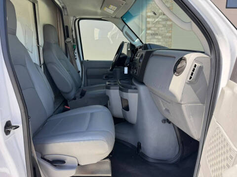 2017 Ford E-Series
