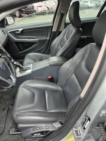 2016 Volvo V60 T5 Drive-E Premier