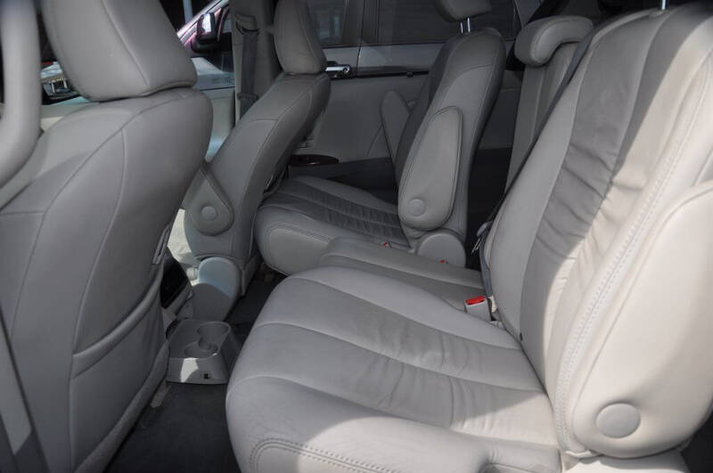 2011 Toyota Sienna