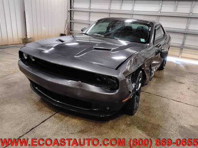 2020 Dodge Challenger SXT's photo