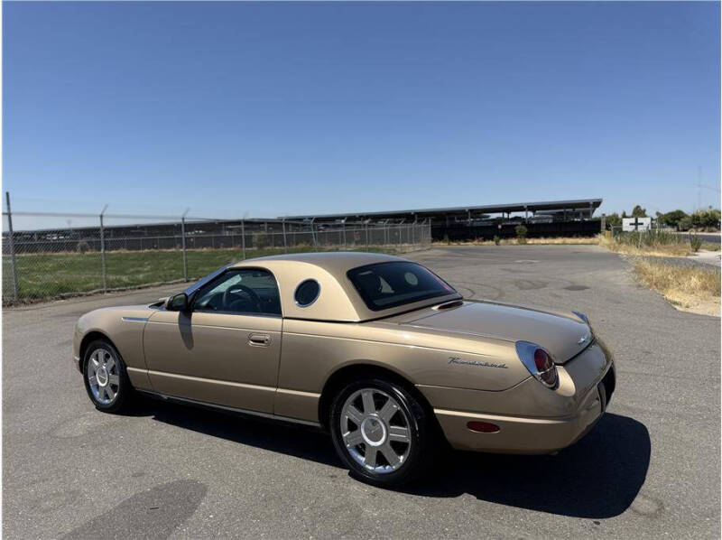 2005 Ford Thunderbird Deluxe