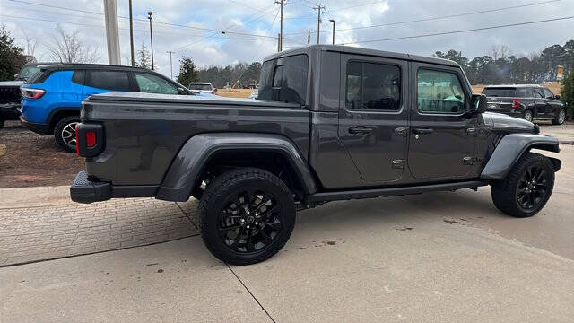 2024 Jeep Gladiator NightHawk