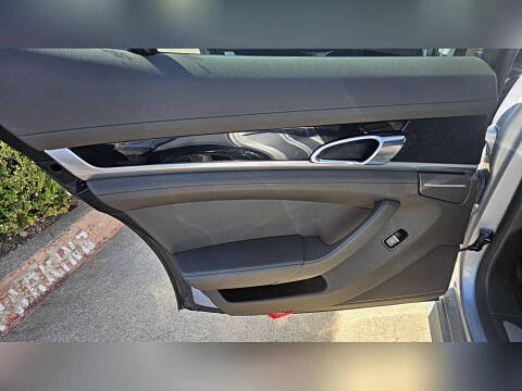 2016 Porsche Panamera