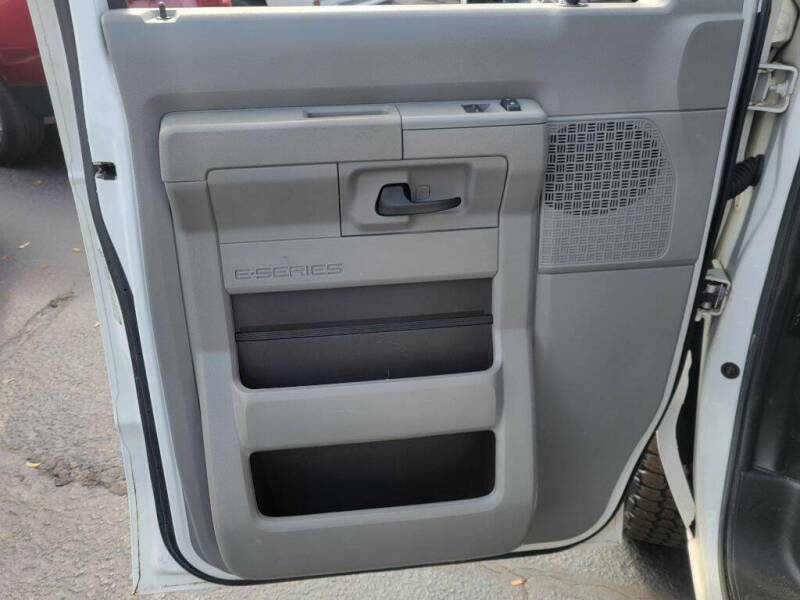 2014 Ford E-Series E-150