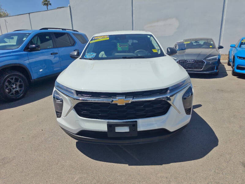 2025 Chevrolet Trax LS