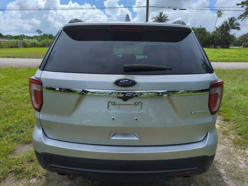2016 Ford Explorer