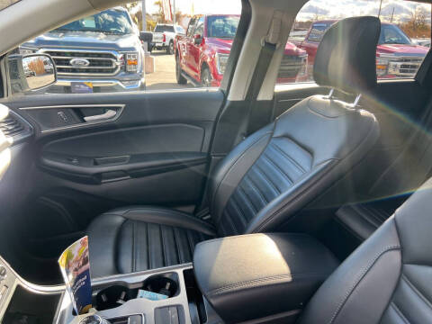 2022 Ford Edge SEL
