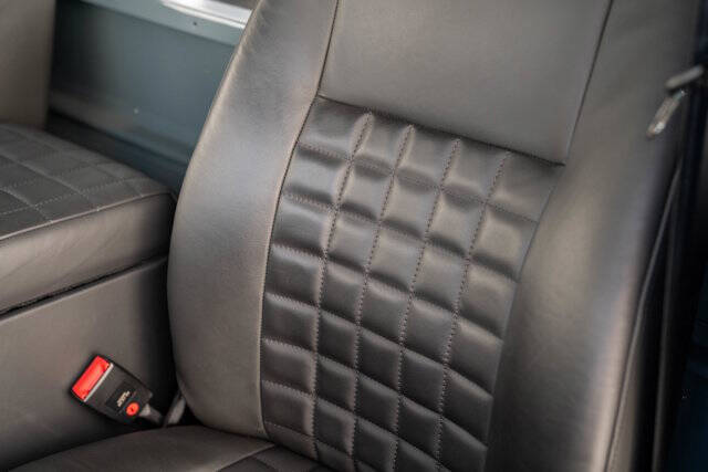 1995 Land Rover Defender 17