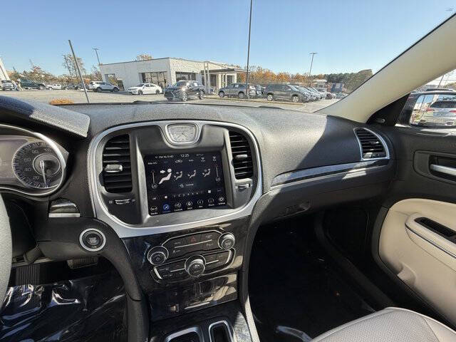 2023 Chrysler 300 Touring L