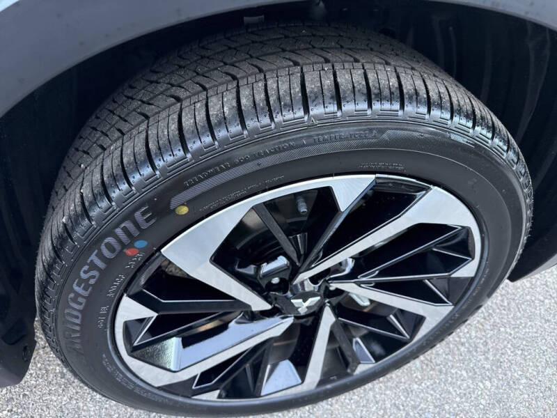 2025 Mitsubishi Outlander PHEV SE