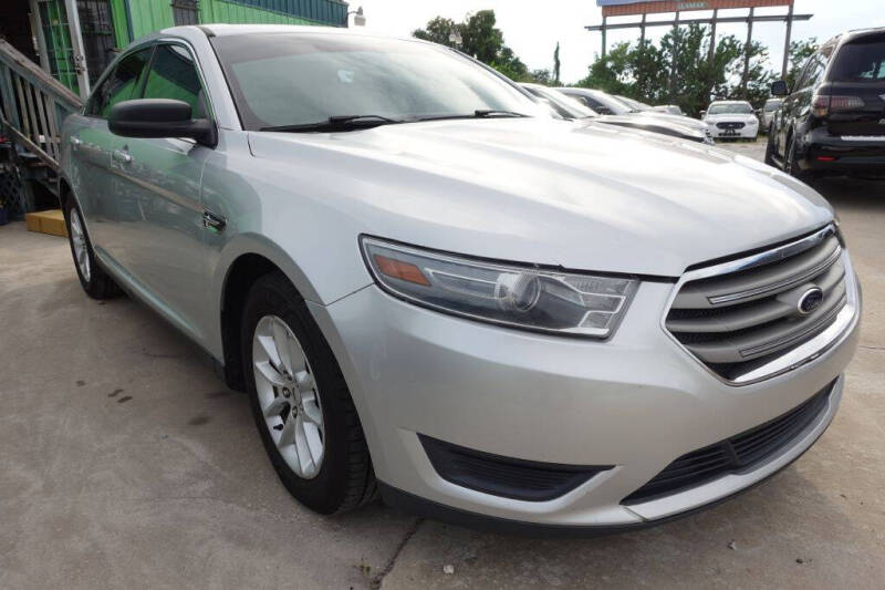 2013 Ford Taurus SE