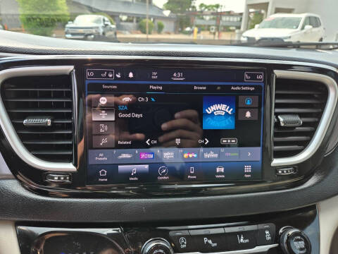 2021 Chrysler Pacifica Touring L