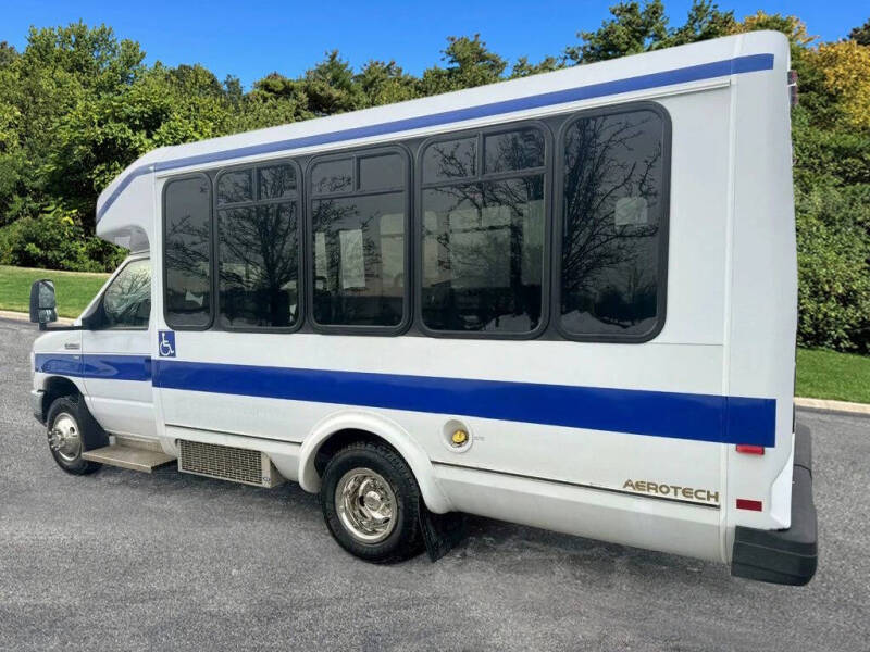 2014 Ford E-Series E-350 SD