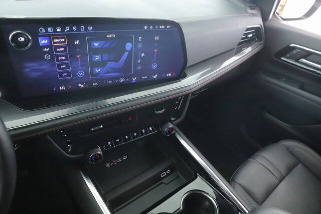 2025 Chevrolet Suburban RST