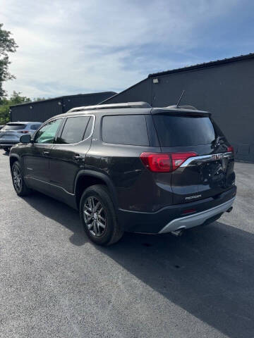 2017 GMC Acadia SLT-1