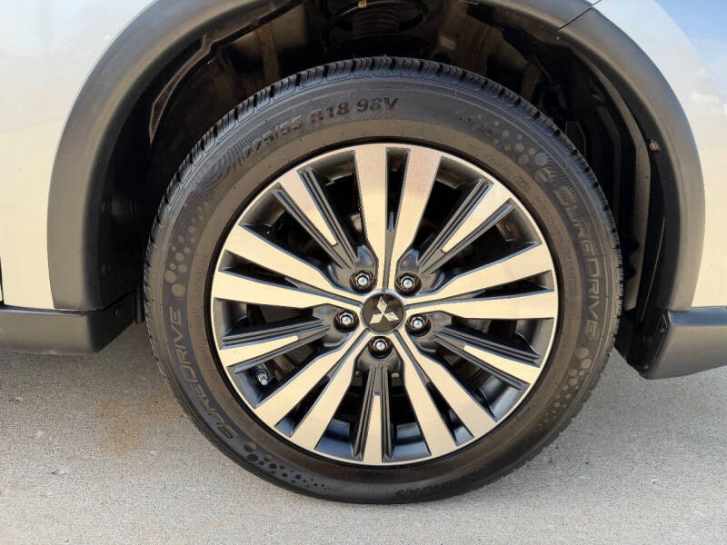 2019 Mitsubishi Outlander SE