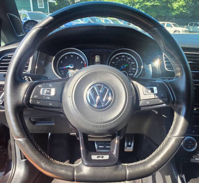 2017 Volkswagen Golf R 4Motion