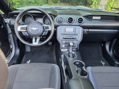 2015 Ford Mustang V6