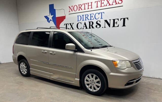 2014 Chrysler Town and Country Touring