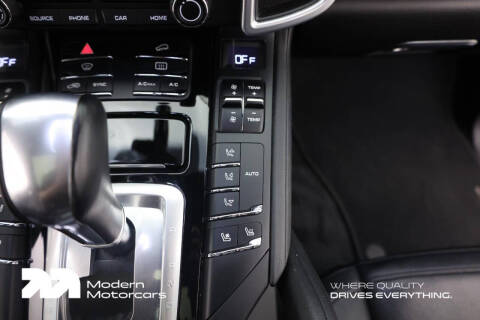 2017 Porsche Cayenne Platinum Edition