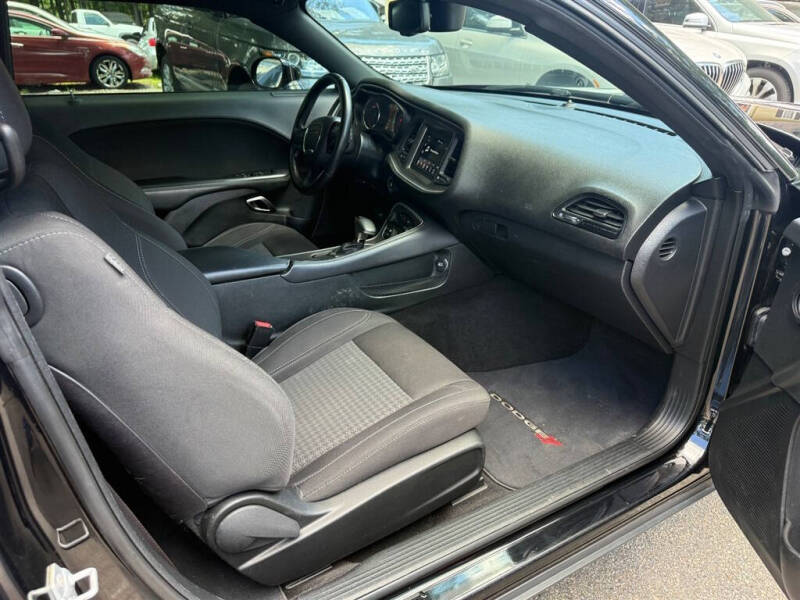 2019 Dodge Challenger SXT