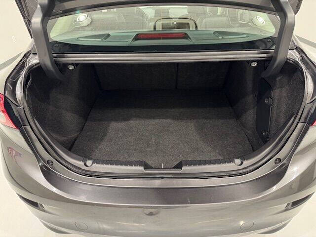 2018 Mazda MAZDA3 Touring