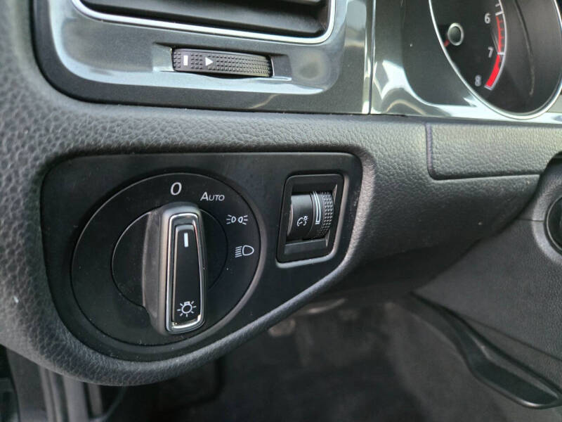 2018 Volkswagen Golf TSI S