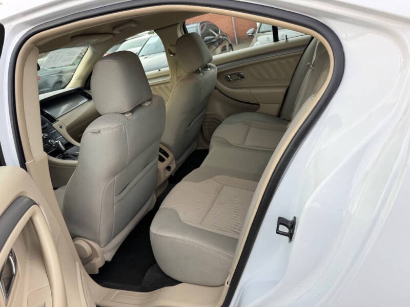 2013 Ford Taurus SEL