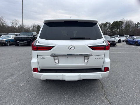 2016 Lexus LX 570