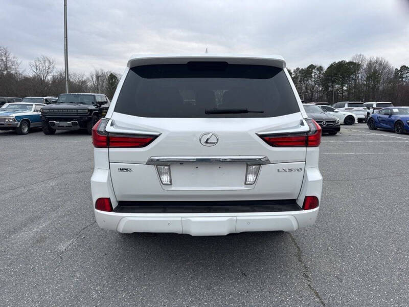 2016 Lexus LX 570