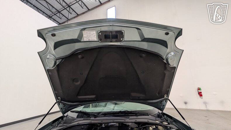 2004 Ford Thunderbird