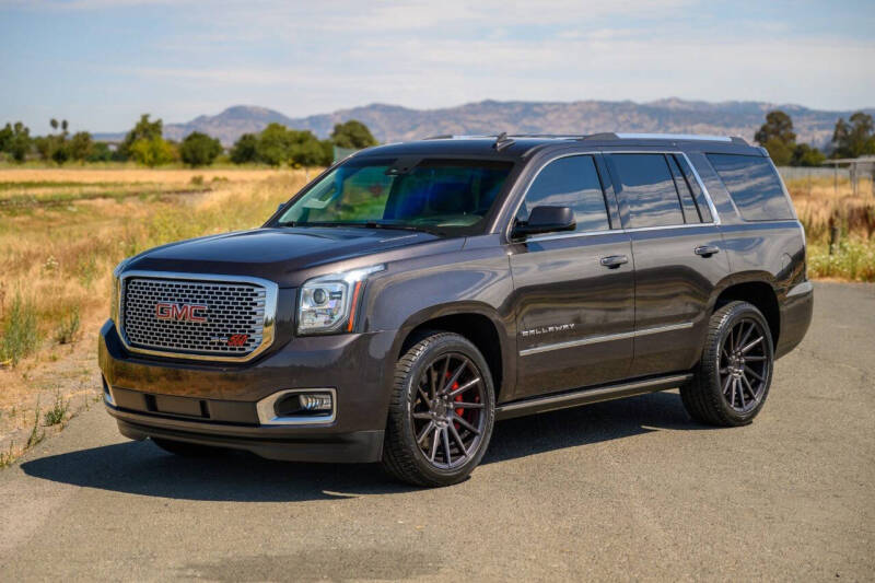 2017 GMC Yukon Denali's photo