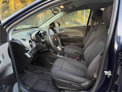 2015 Chevrolet Sonic LT Manual