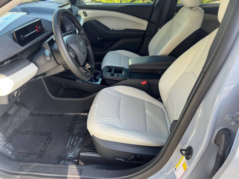 2025 Ford Mustang Mach-E Premium