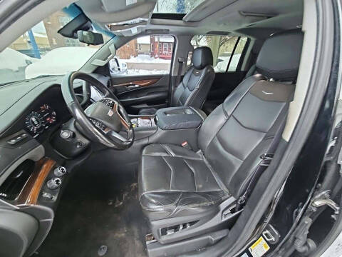 2017 Cadillac Escalade ESV Luxury