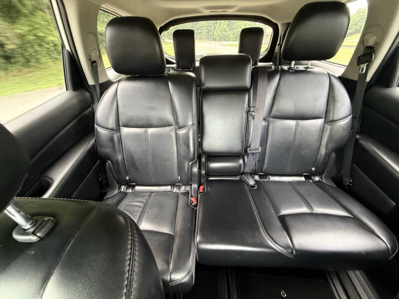 2018 Nissan Pathfinder SL