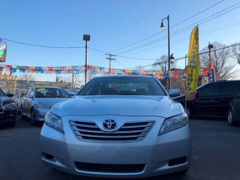 2007 Toyota Camry Hybrid for sale at Global Auto Finance & Lease INC in Maywood IL