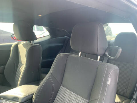 2018 Dodge Challenger SXT Plus