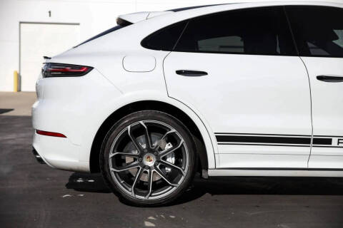 2020 Porsche Cayenne Turbo Coupe