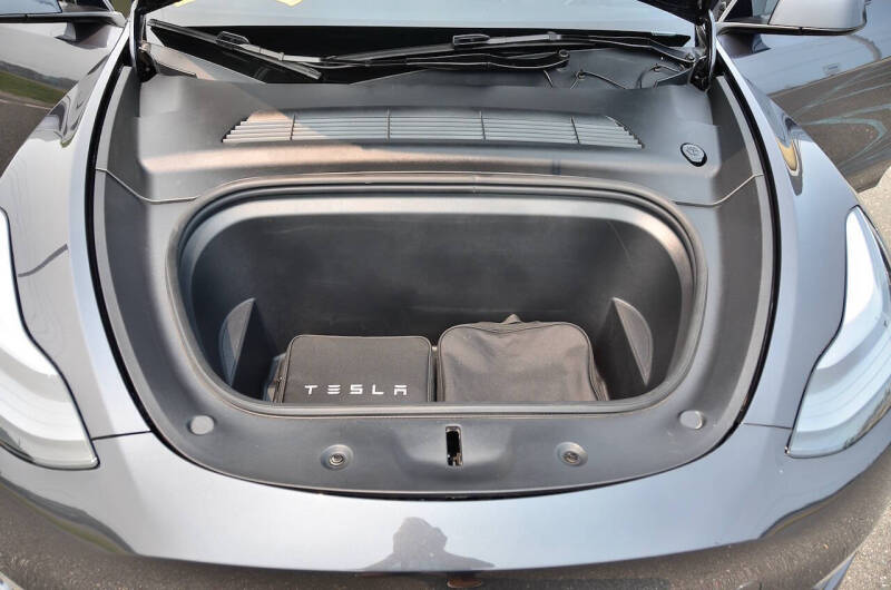 2025 Tesla Model Y Long Range
