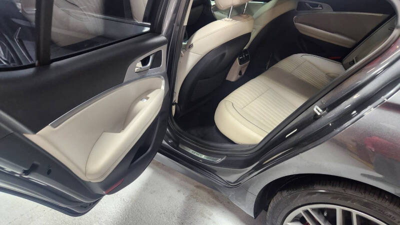 2019 Genesis G70 3.3T Advanced