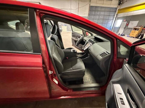 2014 Toyota Prius v Three