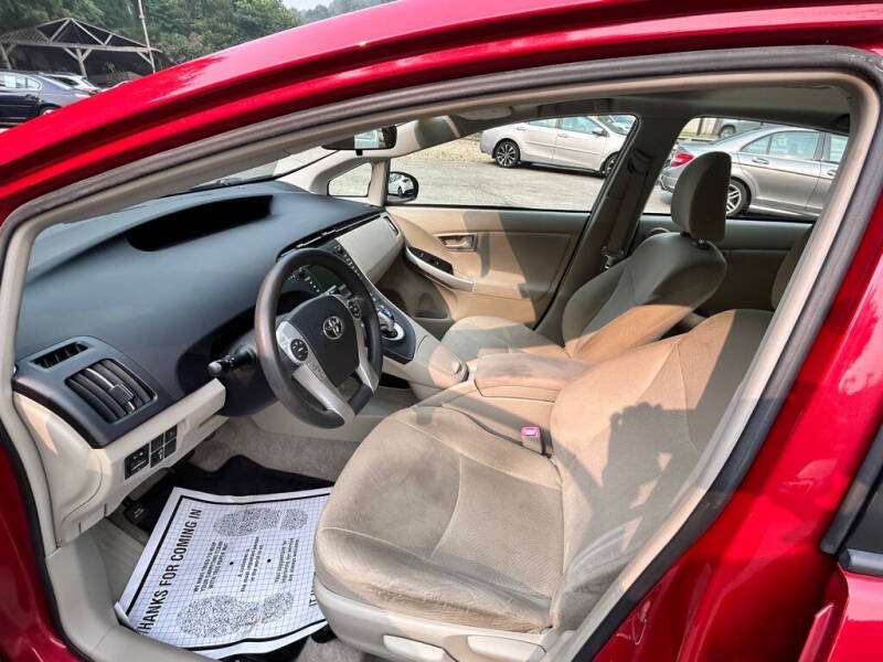 2010 Toyota Prius III