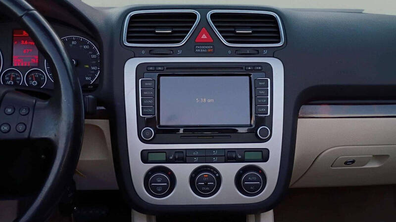 2009 Volkswagen Eos Lux