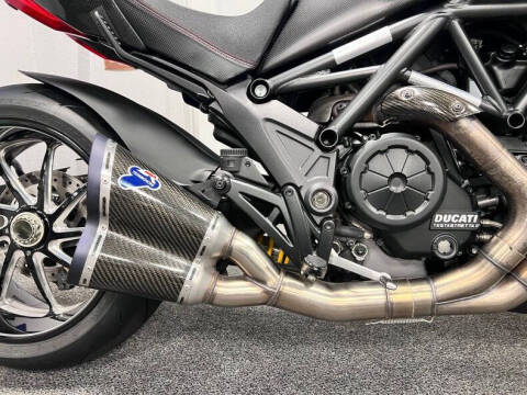 2012 Ducati Diavel Carbon Series