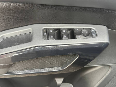2023 Nissan Pathfinder SV