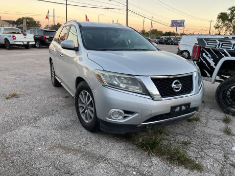 2014 Nissan Pathfinder for sale at Memo's Auto Sales in Houston TX